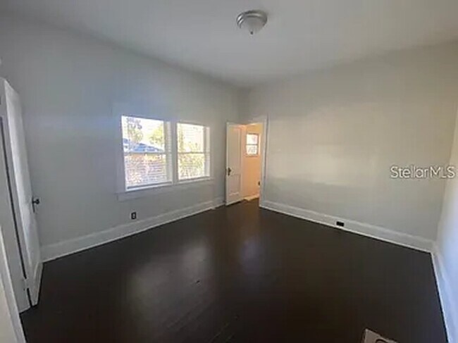 Foto del edificio - 373 E Waldo St