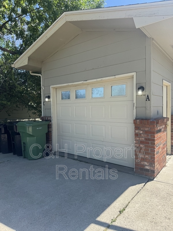 Building Photo - 2314 Rosebud Dr