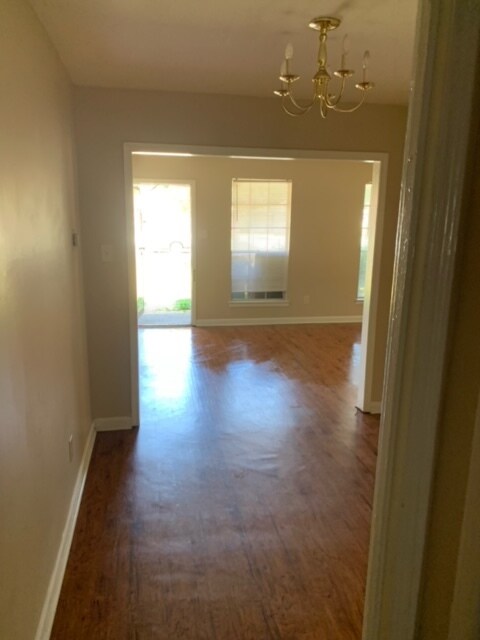 Building Photo - 3045 Carnes Ave