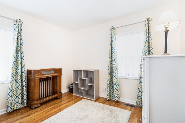 Foto del edificio - 531 Glen Ave