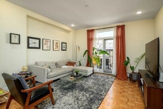 Building Photo - 207 Shearwater Ct W