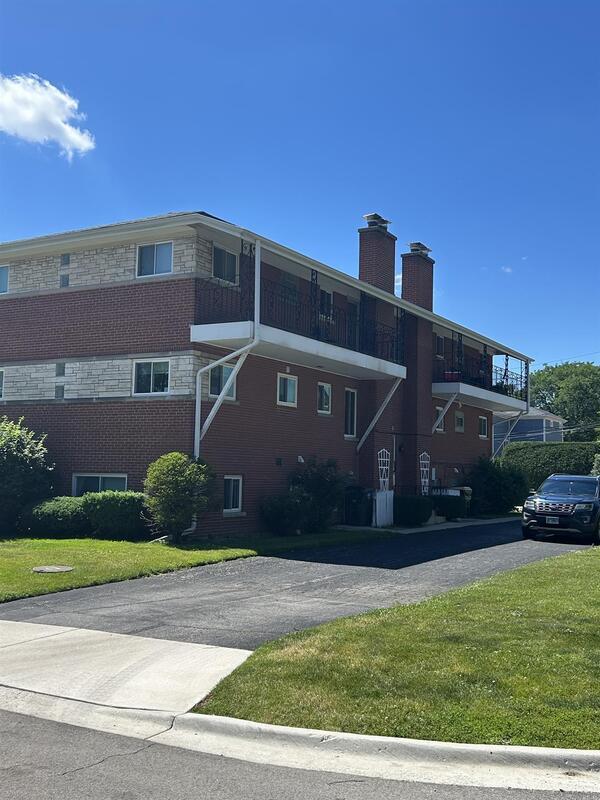 Foto del edificio - 6788 N Sauganash Ave