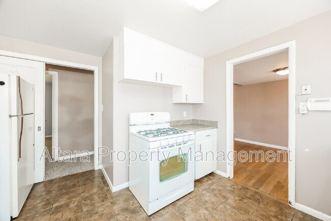 Foto del edificio - 2123 Robin Dr