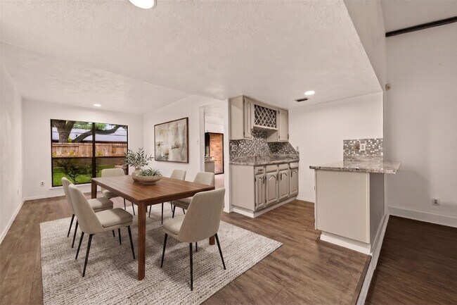 Building Photo - 5515 Dunnethead Dr