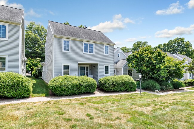 Building Photo - 104 Hickory Woods Ln