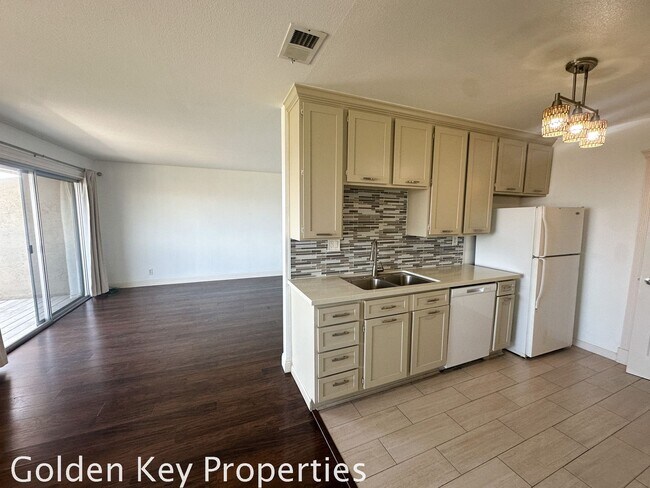 Foto del edificio - Beautiful upgraded 2BR condo in the Quail ...