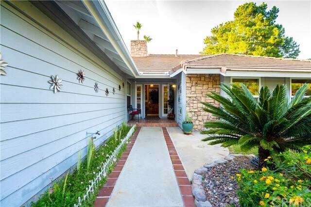 Building Photo - 21040 Shadow Oak Dr