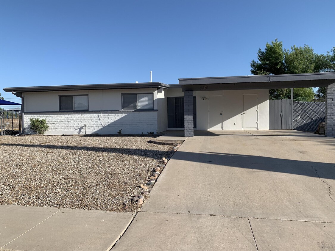 8401 E Bogota Pl, Tucson, AZ 85715 House Rental in Tucson, AZ