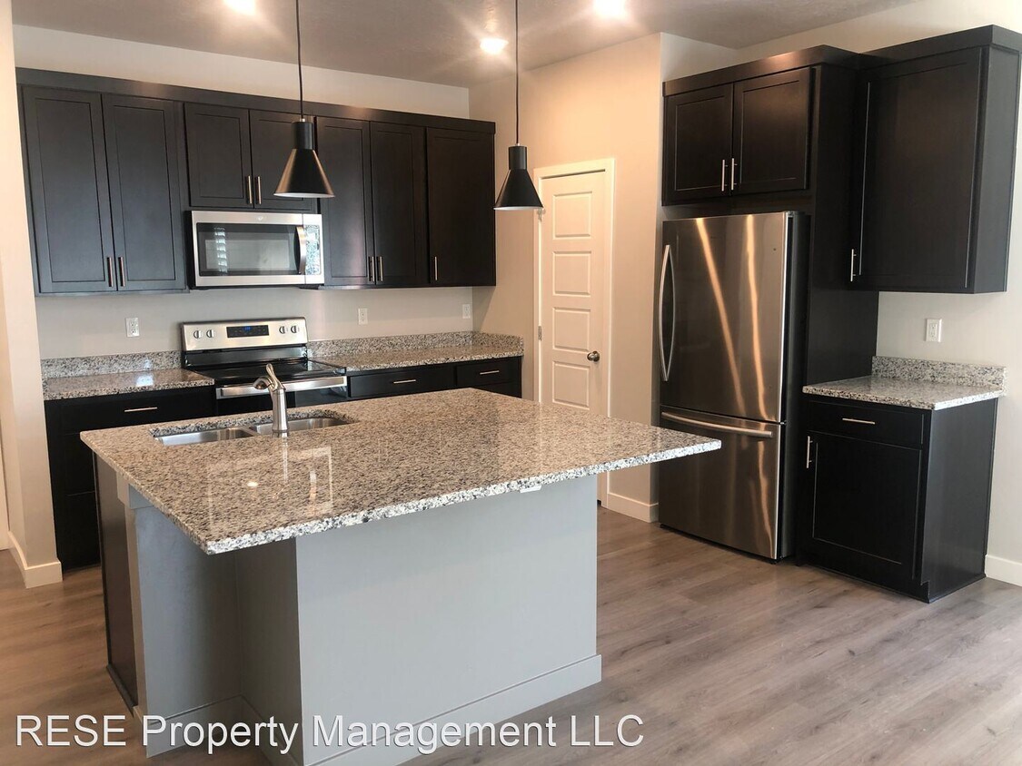 Foto principal - 3 br, 2.5 bath House - 4363 W Dixon Way
