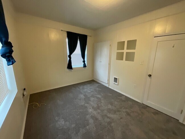 Foto del edificio - 2304 N Fir St