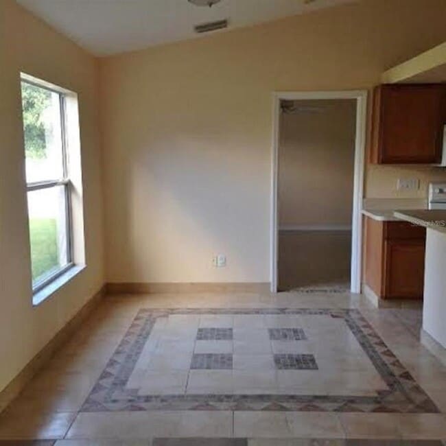 Building Photo - 6886 Babbit Ave