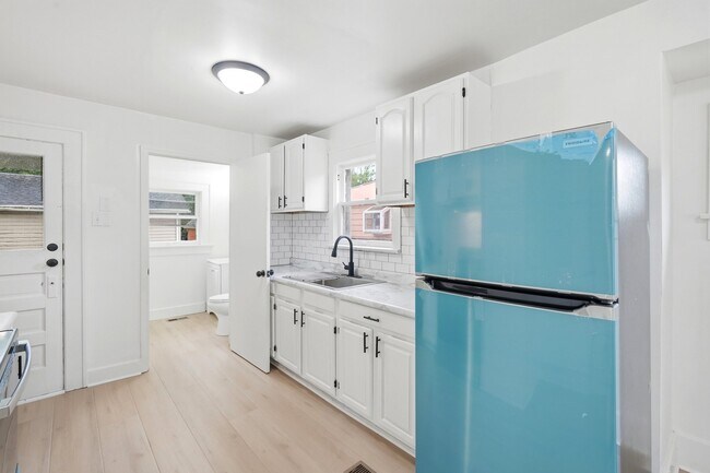 Foto del edificio - 4205 Buell Dr
