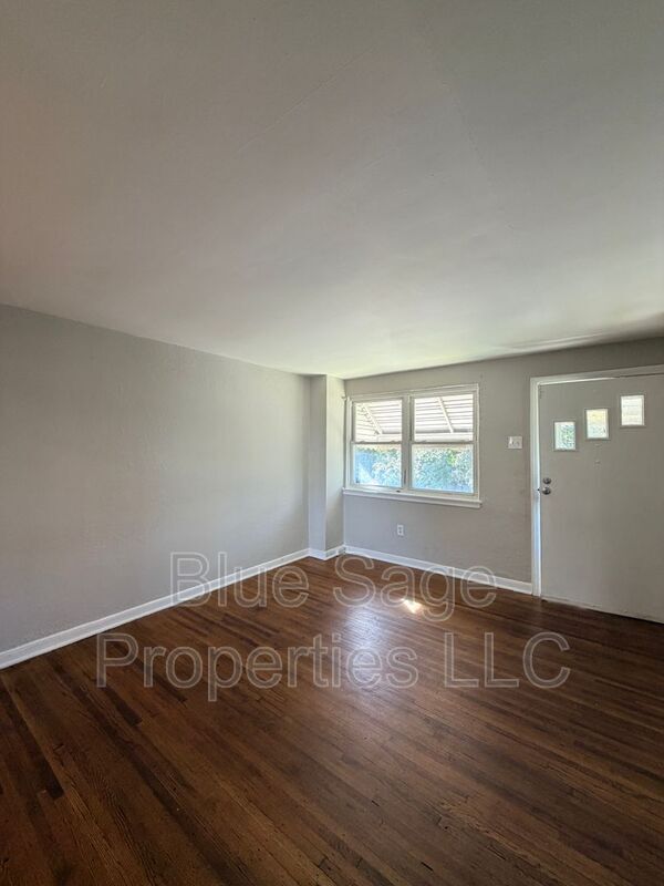 Foto del edificio - 7007 Greenwood Ave