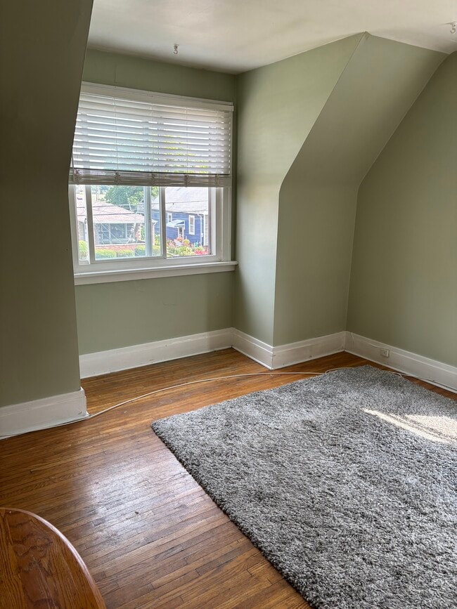 Building Photo - 2747 La Salle Ave