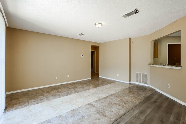 Building Photo - 10736 Juniper Pass