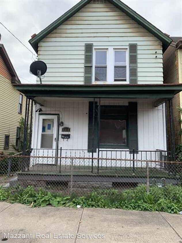 1118 Rebecca Ave, Braddock, PA 15104 House Rental in Braddock, PA