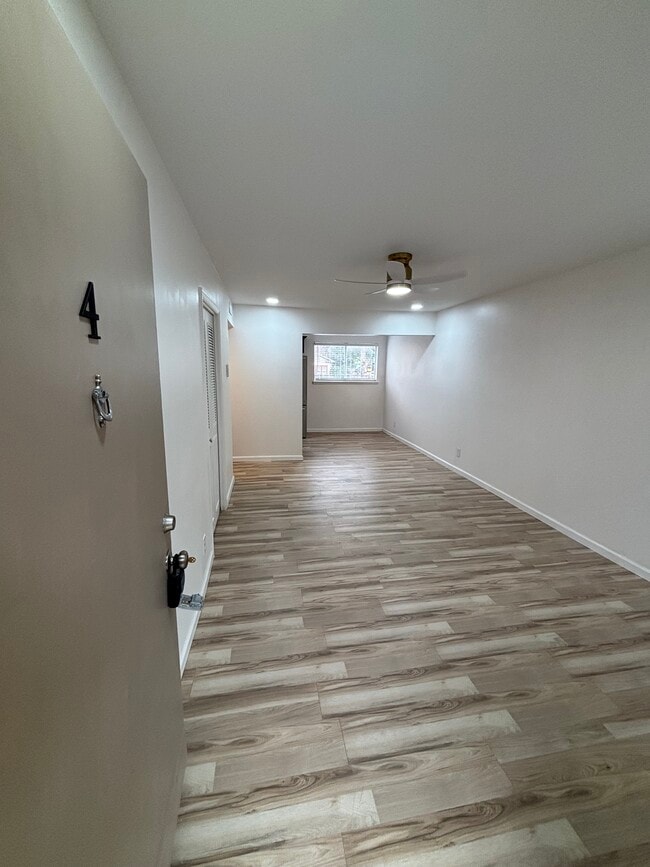 Foto del edificio - 1735 S Peoria Ave