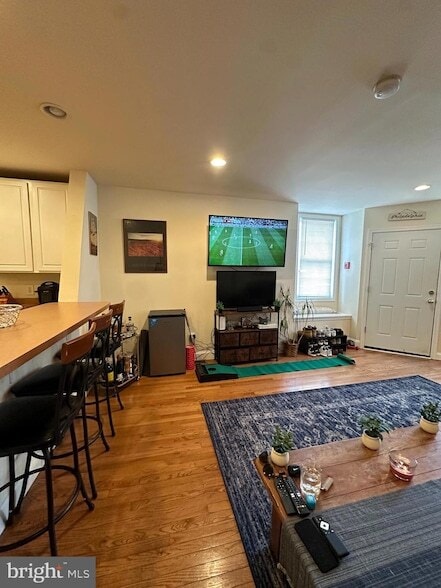 Photo - 3900 Terrace St Apartment