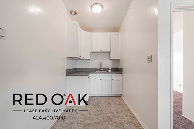 Foto del edificio - 11823 Lakewood Blvd