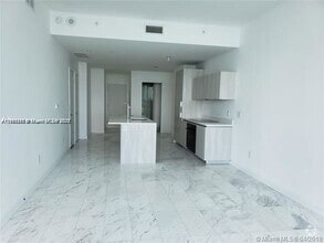 Building Photo - 480 NE 31st St