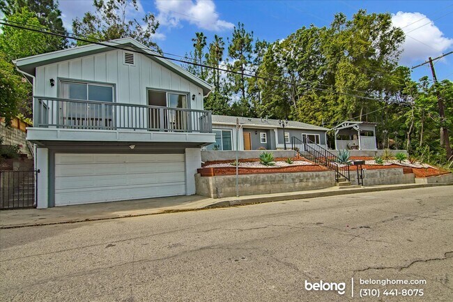 Building Photo - 3358 Coy Dr