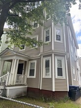 Building Photo - 45 Rice St
