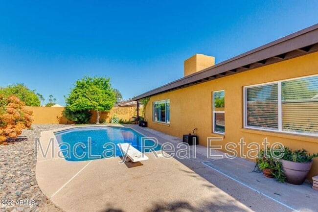 Foto del edificio - 1320 W Pecos Ave