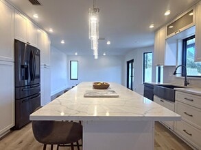 Building Photo - 10920 Haydn Dr