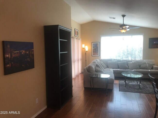 Foto del edificio - 4753 W Monterey St