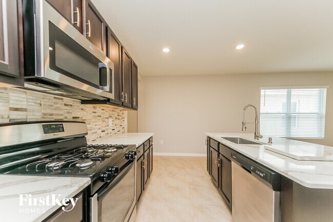 Building Photo - 29540 Caspian St