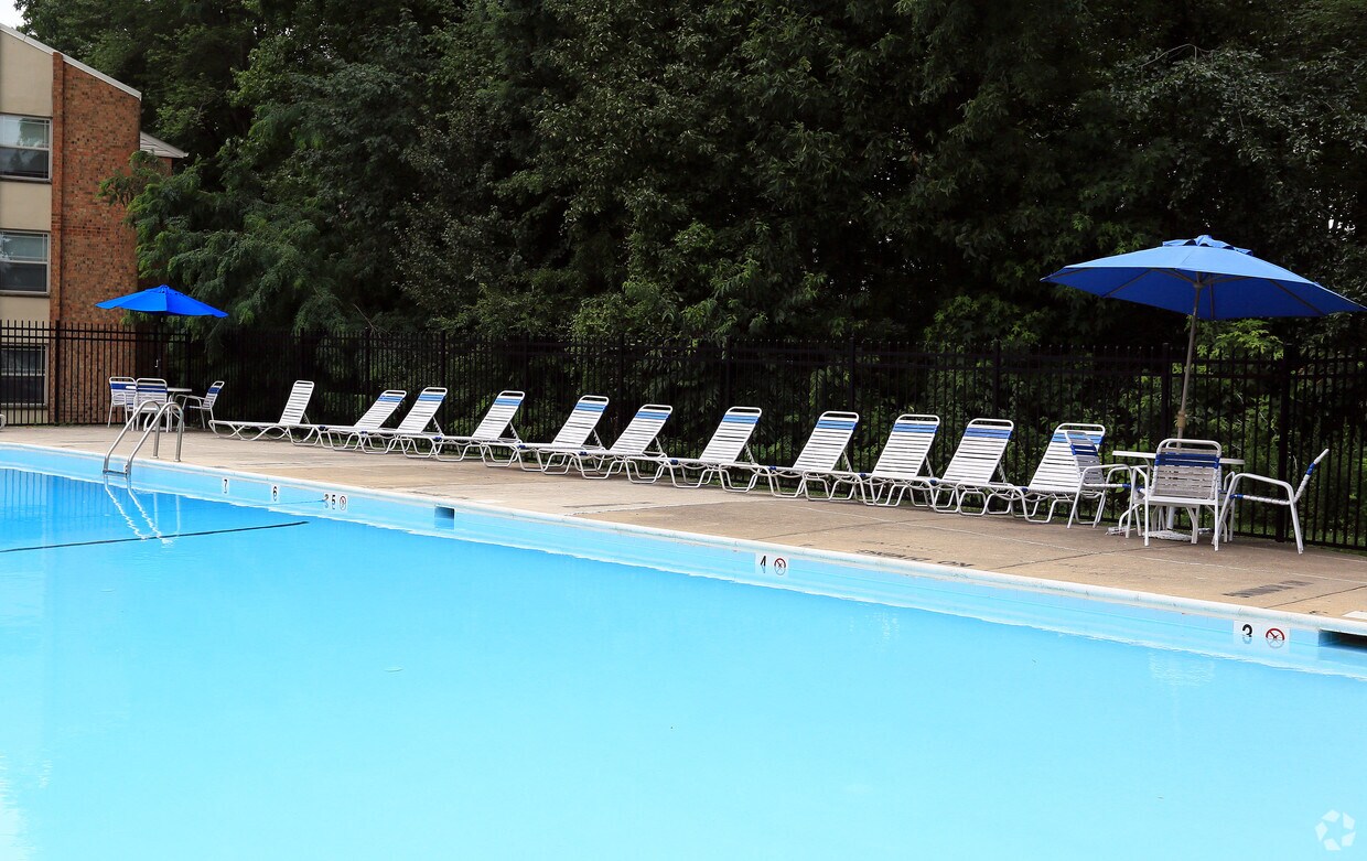 CREEKSIDE VILLAGE II 7979 Janna Lee Ave Alexandria, VA Apartments for Rent in Alexandria