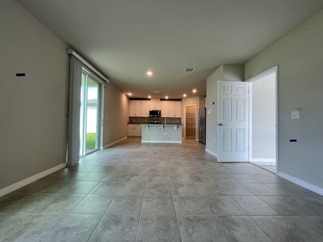 Foto del edificio - ST CLOUD HOUSE READY TO MOVE IN !!!