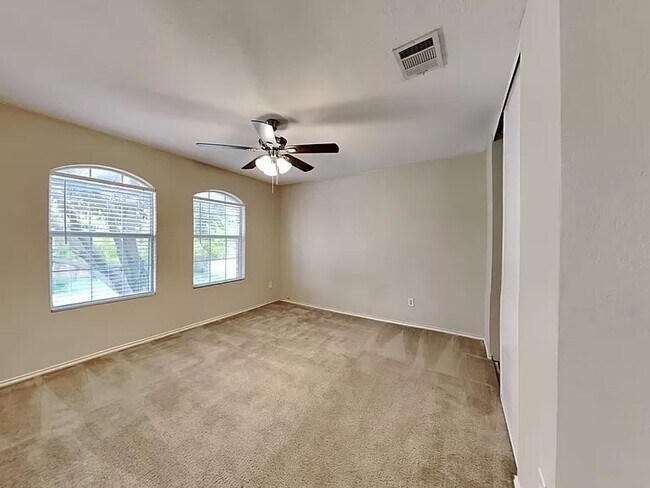 Building Photo - 1614 Danbury Dr