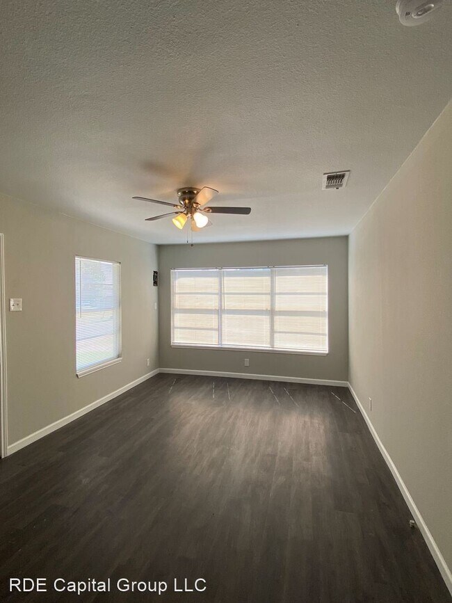 Foto del edificio - 2 br, 1 bath House - 201 Turner Street