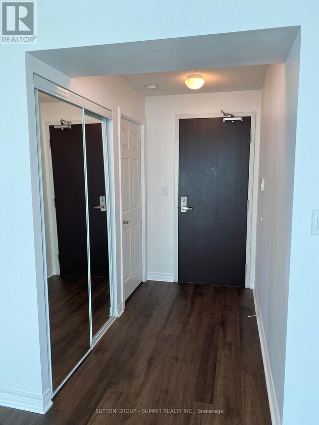 Building Photo - 208-2208 Enfield Pl