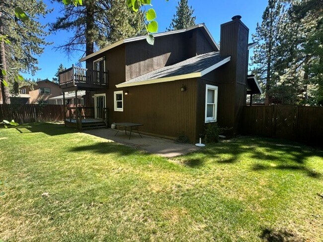 Foto del edificio - Lovely, fully furnished 3Bd 2.5 Ba home, pet friendly!! Call me today to inquire.