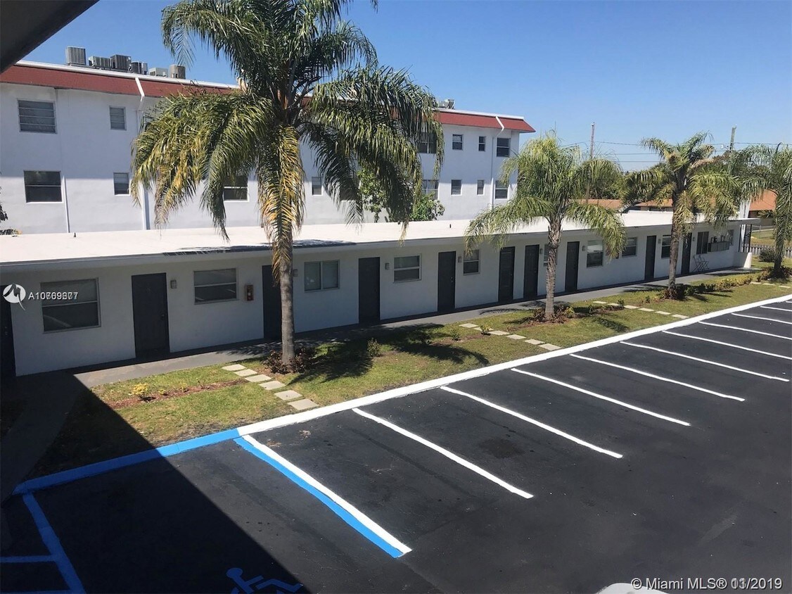 2414 Johnson St Unit C, Hollywood, FL 33020 Apartment for Rent in