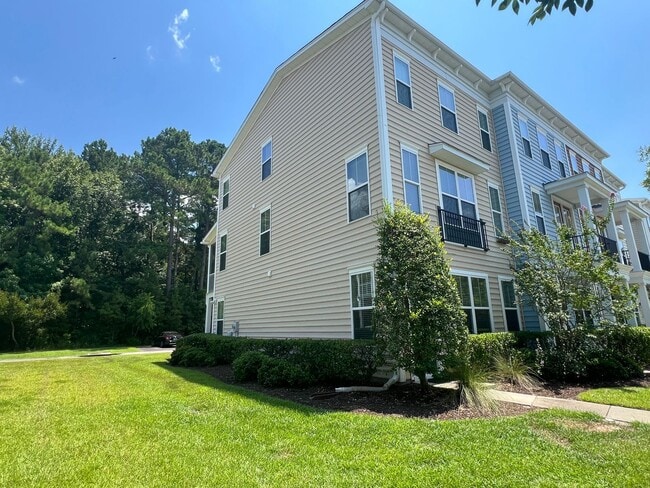 Photo - 3 Bedroom 4 Bath Townhouse in Bolton's Lan...