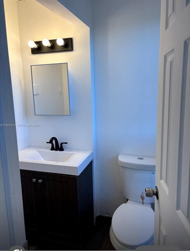 Foto del edificio - 2001 N Dixie Hwy