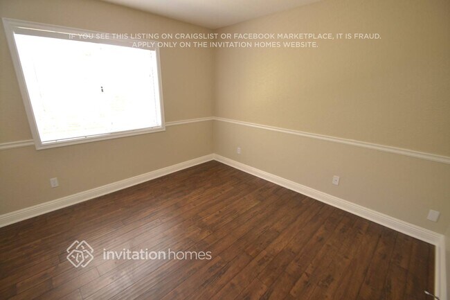 Foto del edificio - 3120 Crowne Dr