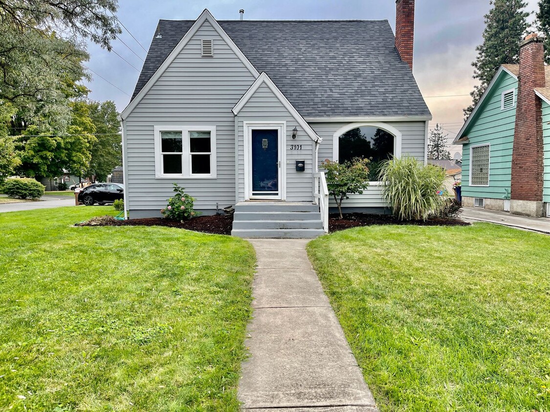 Primary Photo - Audubon Park Rental!