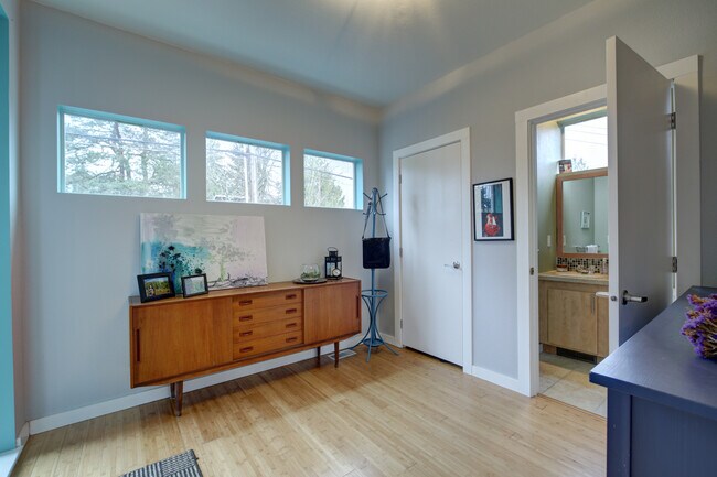 Building Photo - 3525 SW 100th St