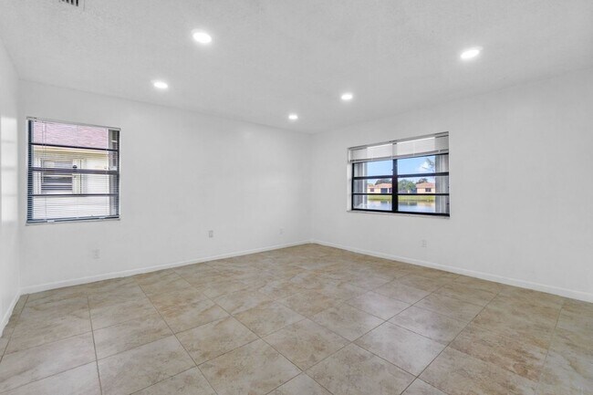 Foto del edificio - 1620 Granfern Ave