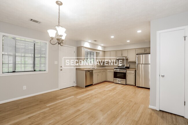 Building Photo - 3032 Drexel LN