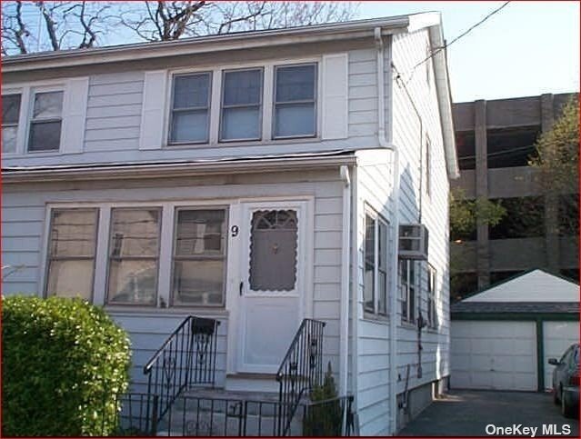 Primary Photo - 9 Pearce Pl