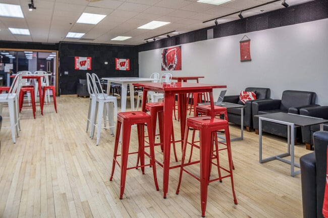 Amenity Suite - Collegiate Campus Student Apartments