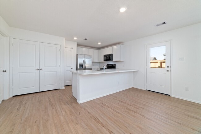 Foto del edificio - 7611 Cedar Birch Dr