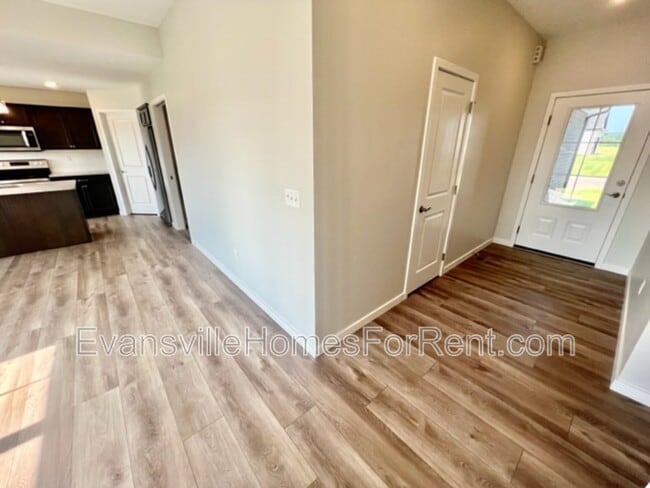 Building Photo - 12841 Halle Dr