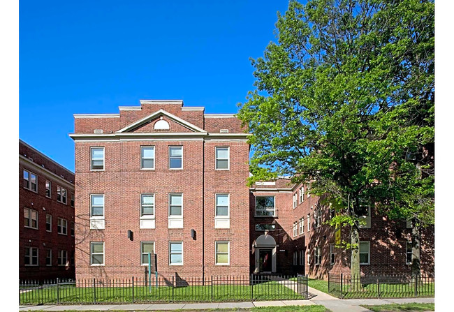 Building Photo - 2906 Reisterstown Rd