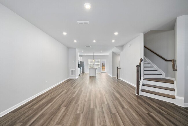 Foto del edificio - Convenient New Construction Townhome in Durham - Easy commute to RTP, Brier Creek, Airport